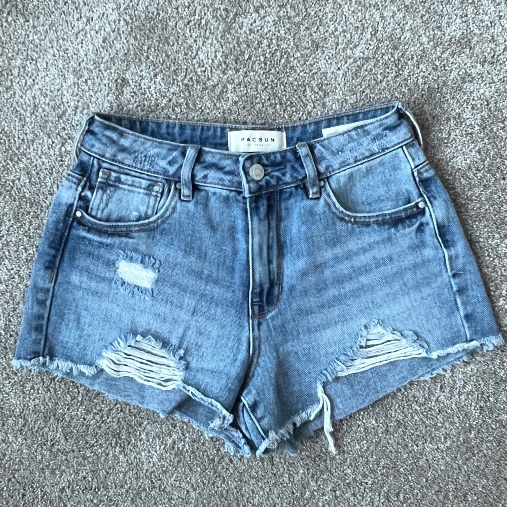 PAC Sun, High rise festival short, 25